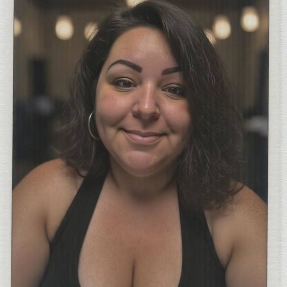 Meet your Posher, Kimberly - Picture 1 of 1